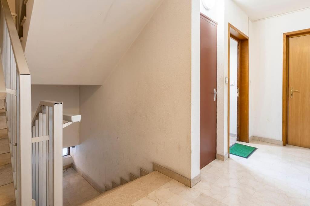 Studio Cosy Proche Du Centre + Parking Gratuit Клюз Екстериор снимка